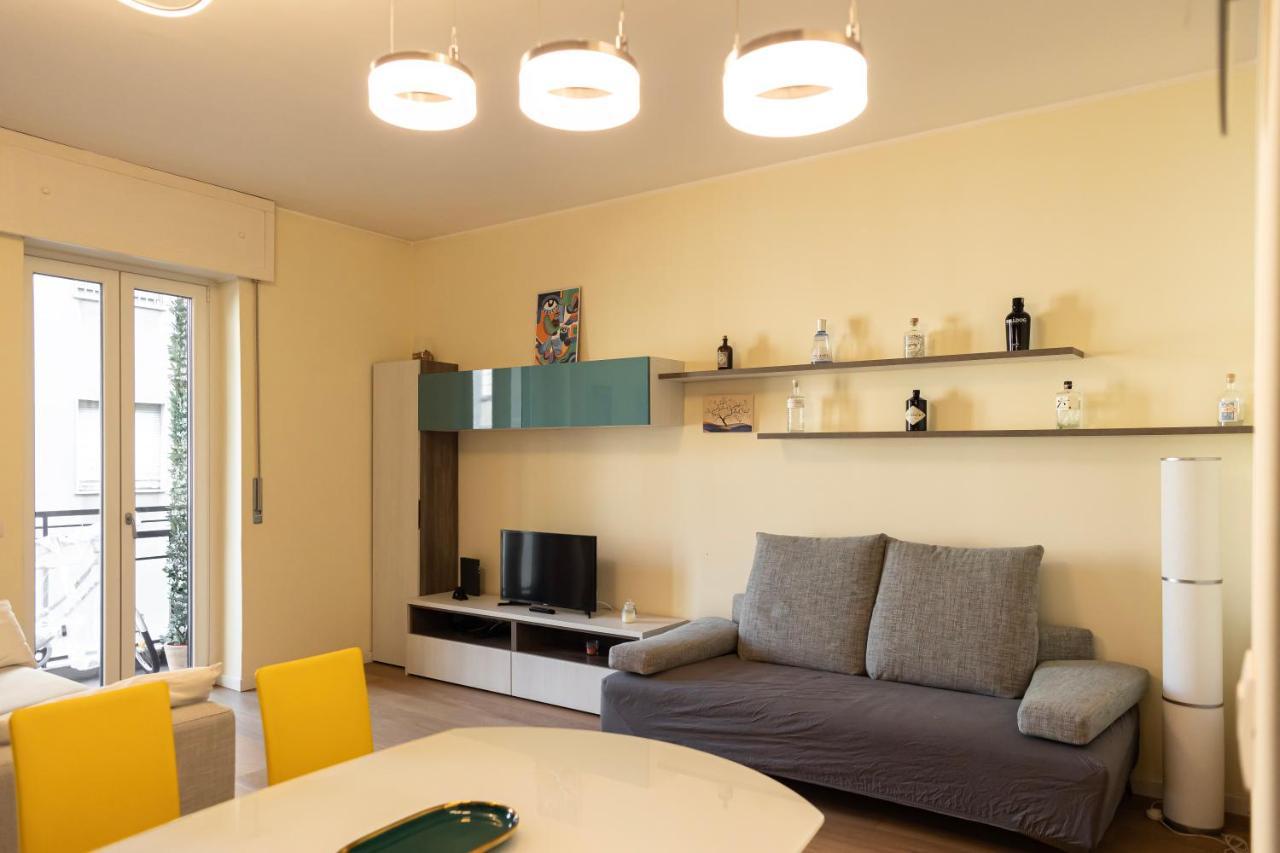 Bilocale Moderno Ed Esclusivo Apartment Milan Bagian luar foto