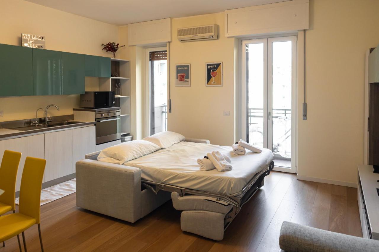 Bilocale Moderno Ed Esclusivo Apartment Milan Bagian luar foto