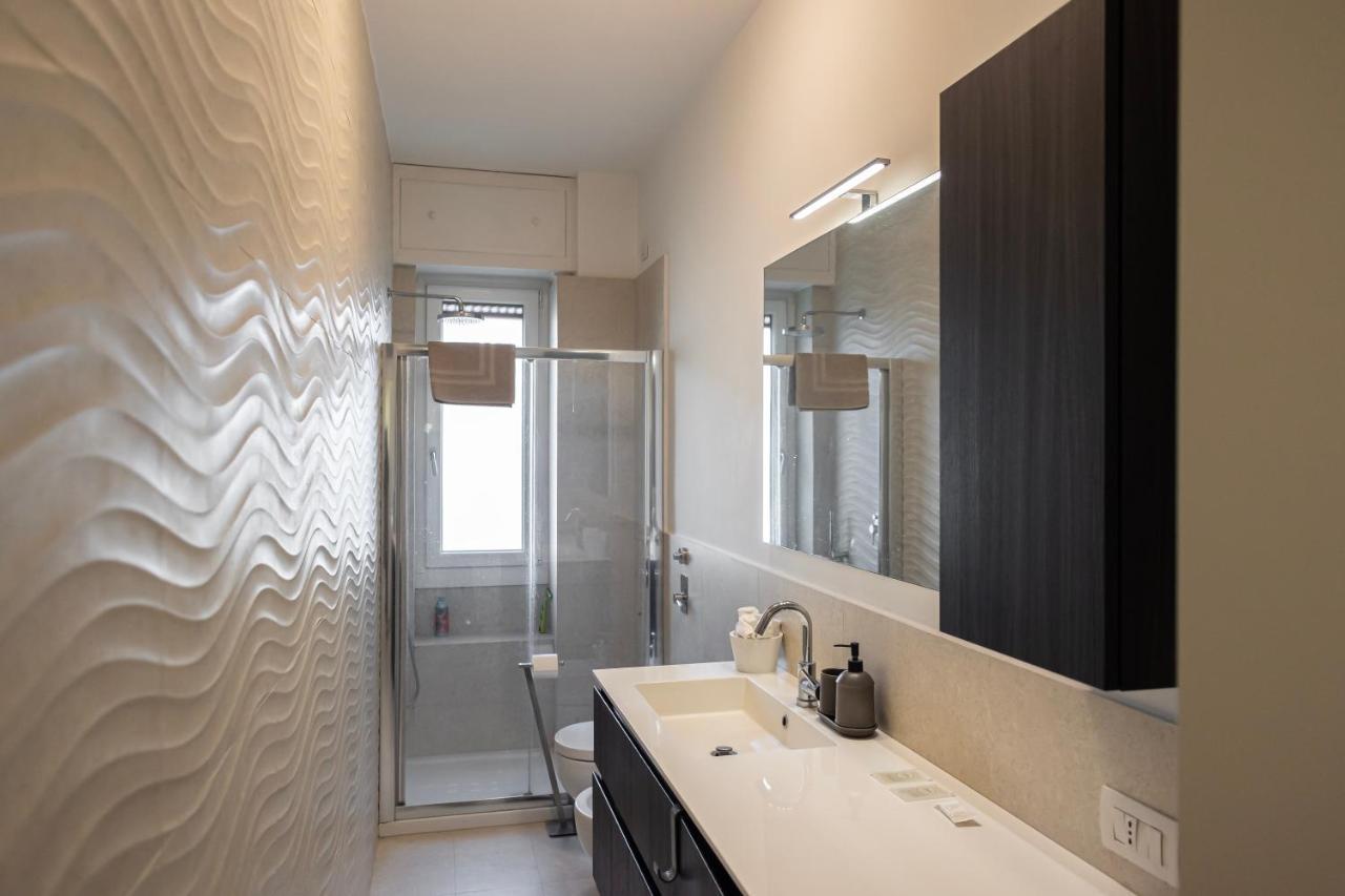 Bilocale Moderno Ed Esclusivo Apartment Milan Bagian luar foto